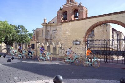 2 Hour Bike Rental Colonial Zone / Santo Domingo - Cruising the Colonial Zone: Ruins, Churches, Plazas, and Local Corners