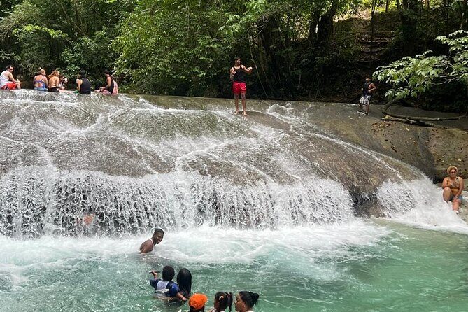 27 Pools of Damajagua Jumps and Slides in the Jungle - The jungle hike to the limestone top (where the day starts)