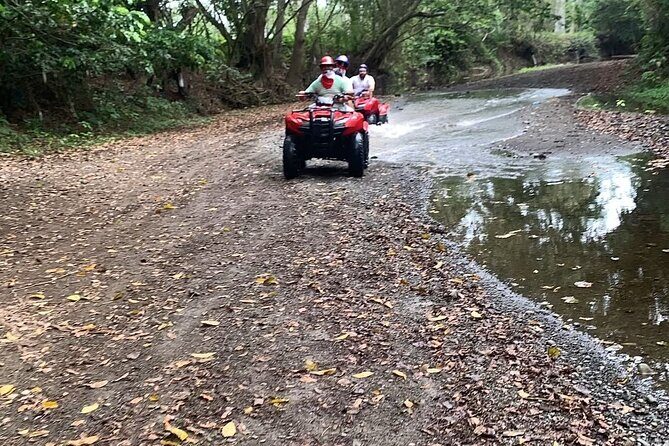 4-Wheel on the road - Getting there: pickup, timing, and a small-group feel