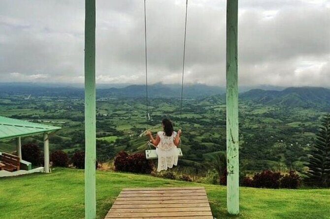 4x4 Adventure Tour, Mountains and Paradise Beaches with Food - Montaña Redonda: The Mountain Stop That Changes the Mood