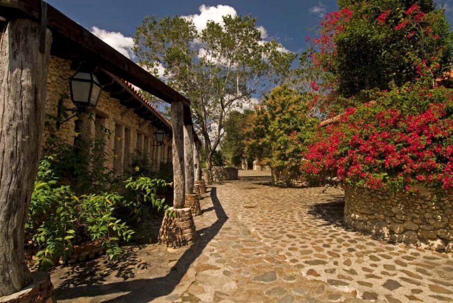 Altos de Chavón and Shopping in La Romana Day Tour - The Regional Archaeological Museum and pre-Columbian Taino art