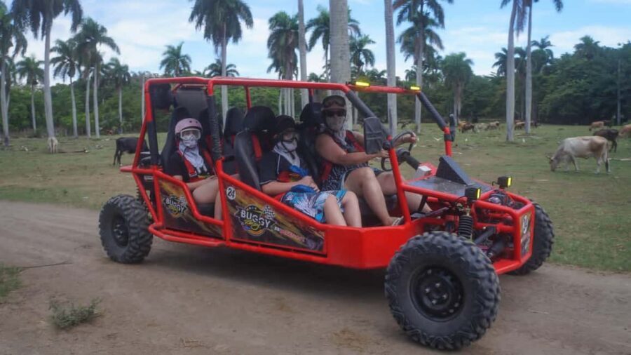 AMBER COVE TAINO BAY Super Buggy Tour - Safety briefing and gear: what you’ll wear before the mud starts