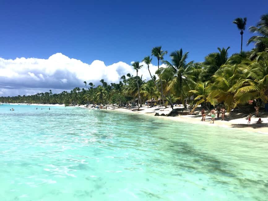 Bayahibe: Saona Island Sailing in catamaran with open bar - Catamaran ride: deck time, music volume, and what to pack