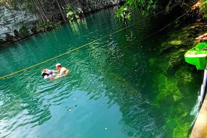 Blue Dudu Lagoon - Rio San Juan: a quick nature stop with a taste element