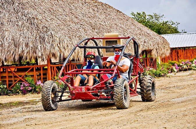 Boogies Adventure, Private Cave, Taino Show - Domitai Park and the Taino village: where the show makes sense