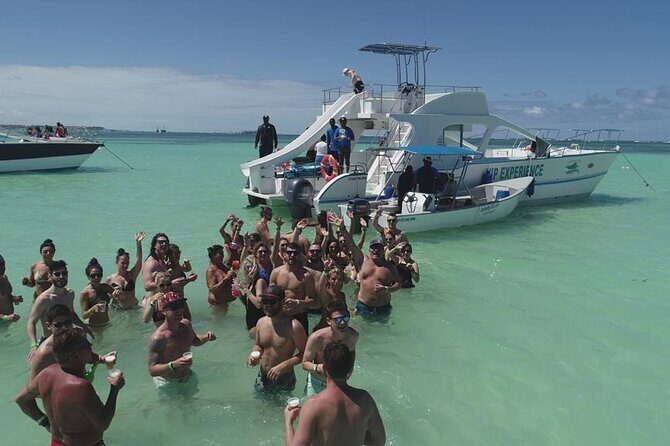 Caribbean Party Boat - The Natural Pool Stop and Floating Bar in Waist-High Water