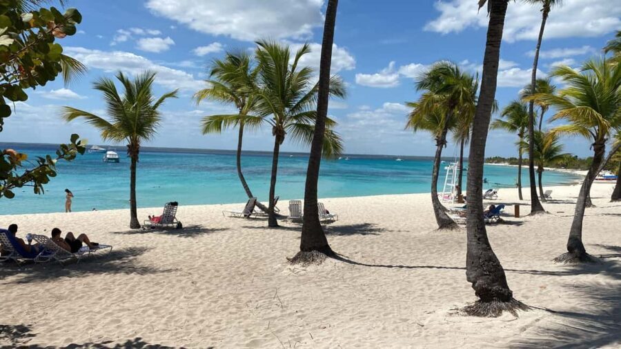 Catalina Island Catamaran Cruise with Lunch from Bayahibe - What could go wrong: the red flags worth taking seriously