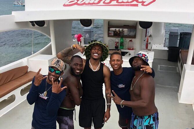 Catamaran party in Punta Cana with open bar, music and more - Stop 3 in Bavaro Natural Pool: The Main Event Swim and the Drinks