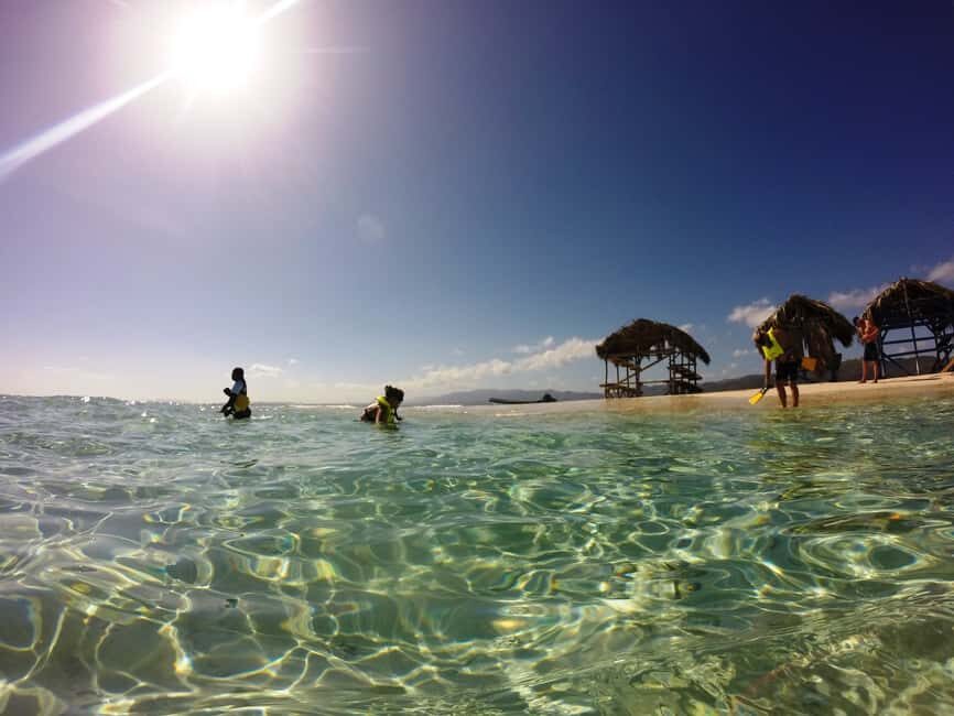 Cayo Arena: Paradise Island and Mangroves Tour - Cayo Arena: where snorkeling equipment meets real beach time