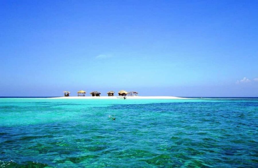 Cayo Arena: Paradise Island & Magroves Tour Private - Heading Out From the Mainland: Views Before the Beach
