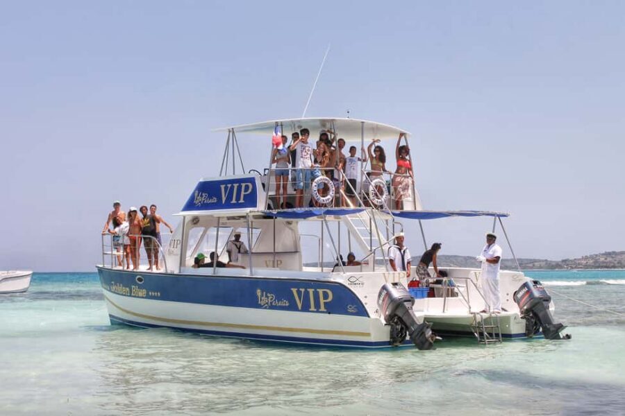 Cayo Arena: VIP Experience in Luxury Catamaran - On the water: mangroves, national park vibes, and the manatee maybe