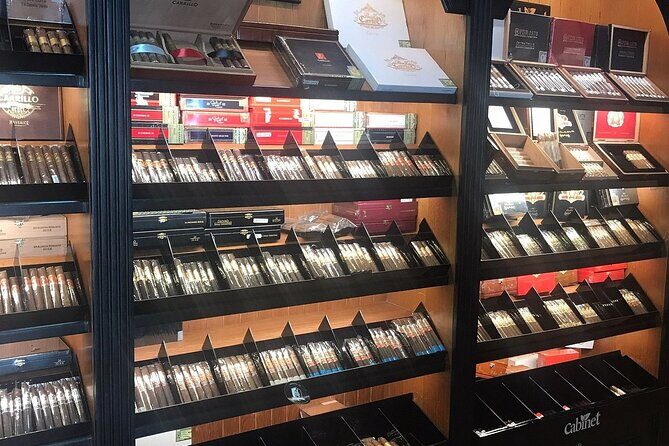 Cigars Shopping Tours From Punta Cana with Transportation Included - Entering the Cigar Variety Store and Making Purchases