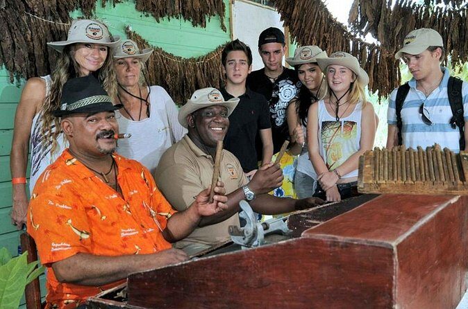 Cigars Shopping Tours From Punta Cana with Transportation Included - Transportation and Pickup: How to Keep the Timing From Getting Messy