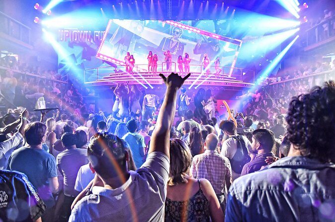 Coco Bongo Show and Disco - Open bar in real life: plan your pace and your evening