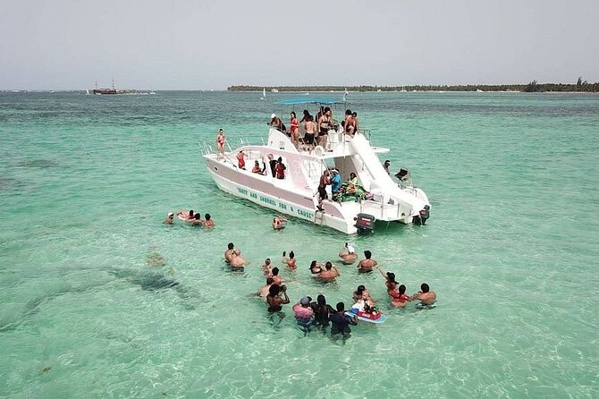 Crucero de Fiesta y Snorkel en Punta Cana - The Playa Matilde natural pool stop: what to expect