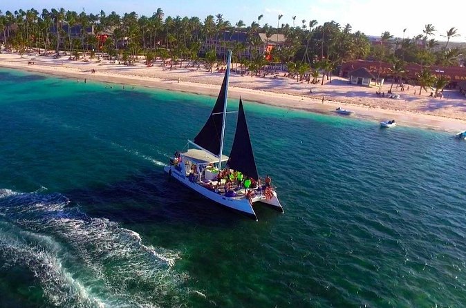 Crucero de Fiesta y Snorkel en Punta Cana - Onboard entertainment and the “fiesta” part of the cruise