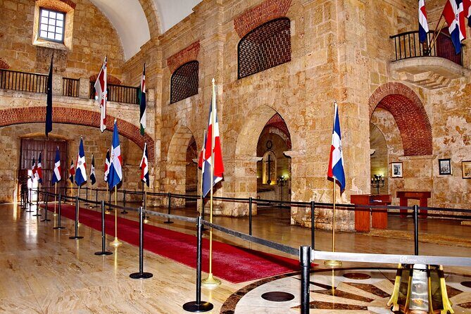 Cultural Tour: Bayahibe to Santo Domingo - National Pantheon and Parque Colón: stop for the names and the meaning