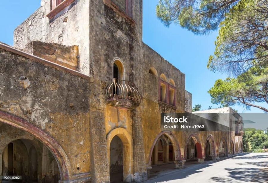 Discover Santo Domingo: A Day Trip from Punta Cana - Lunch break: typical Dominican buffet with rice, meat stew, and beans