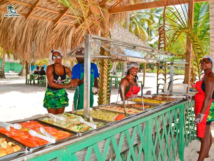 Discover Saona Island: Enjoy The Paradise - Natural pools and starfish: the highlight that needs timing