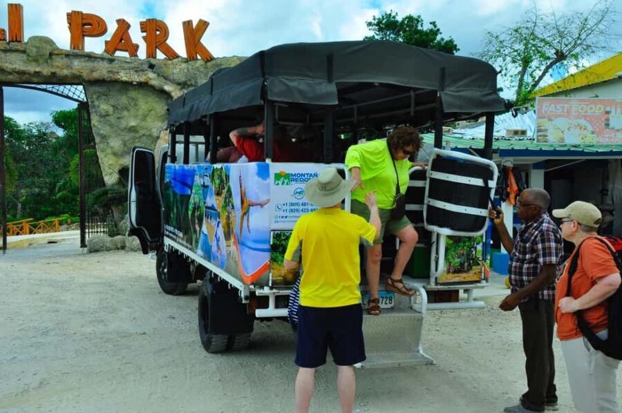Dominican Safari from Punta Cana - Coffee, vanilla, cocoa, and fruit tastings: why it feels more personal than souvenirs