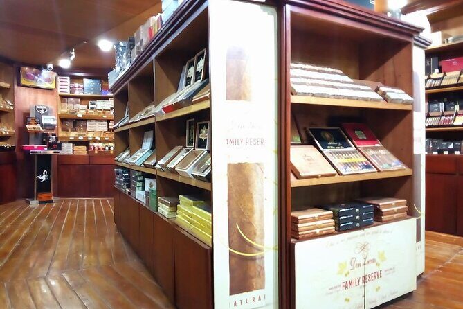 Don Lucas Cigar Factory, Rum tasting, Cocoa factory, Souvenirs - Cocoa and chocolate factory: CHIN-CHIN and organic cocoa focus