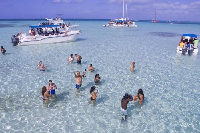Fiesta en el Mar: Party Boat Punta Cana - Stop 3 at the natural swimming pool: drinks, playing, and pro photos