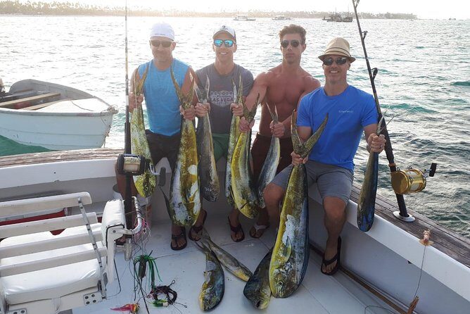 FISHING PRO CHARTERS - Boat Excursion - Sobre Las Olas - Getting on the water: pickup, mobile ticket, and timing