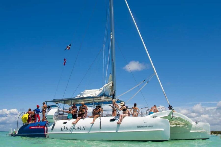 From Bayahíbe: Saona Island Catamaran Cruise with Buffet - Saona Island With a Catamaran Twist From Bayahíbe