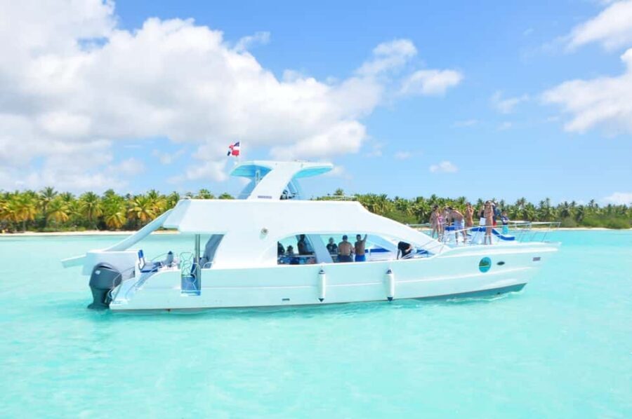 From Los Melones: Saona Island Day Trip with Lunch - Beach buffet lunch and included drinks: how to judge the $65 value