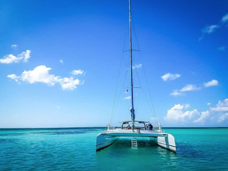 From Punta Cana: Exclusive Catalina Island Tour with Transportation and Lunch - Boat and catamaran time: how to make the ride part of the fun