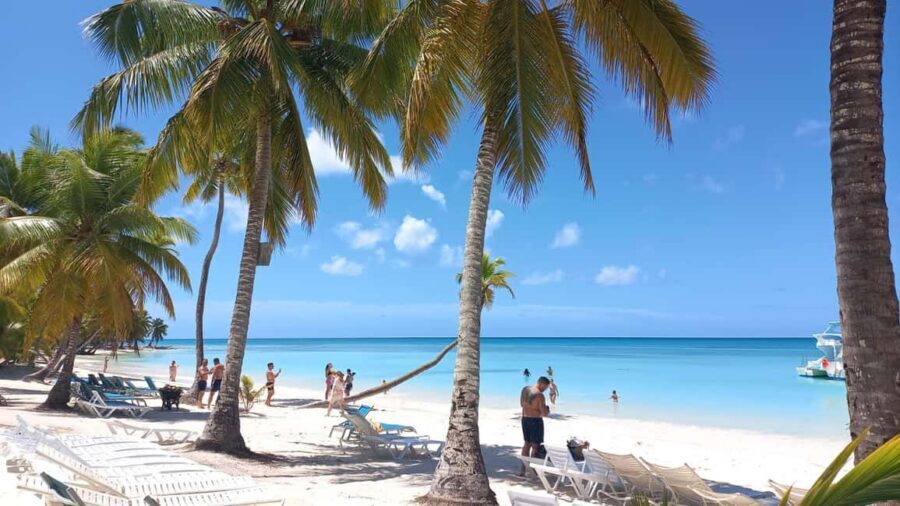 From Punta Cana: Saona and Mano Juan Day Trip by Speed Boat - Mano Juan: the fishing village part people remember