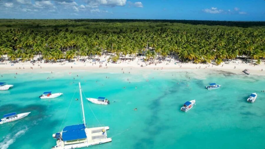 From Punta Cana: Saona Island Day Trip with Buffet Lunch - Why Saona Island from Punta Cana feels like real Caribbean time