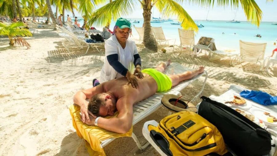 From Punta Cana: Saona Island Day Trip with Buffet Lunch - Spending traps: photos, add-ons, and how to keep control of your money