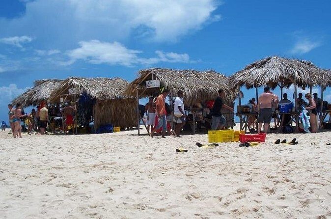 Full Day Tour to Paradise Island - Cayo Arena - What the day gives you: lunch included, and drinks you can buy