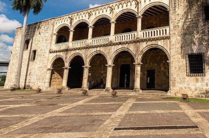 Full day tour to Santo Domingo from Punta Cana - Alcázar de Colón and Santa Maria la Menor: power and faith side by side
