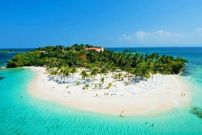 Full-day Whale watching Tour in Samana Bay from Punta Cana - Cayo Levantado: the beach break is short, so make it count