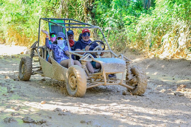 Grupo Pequeño en Buggy’s o ATV por el lodo en Punta Cana - Who should book this mud-and-beach Punta Cana tour