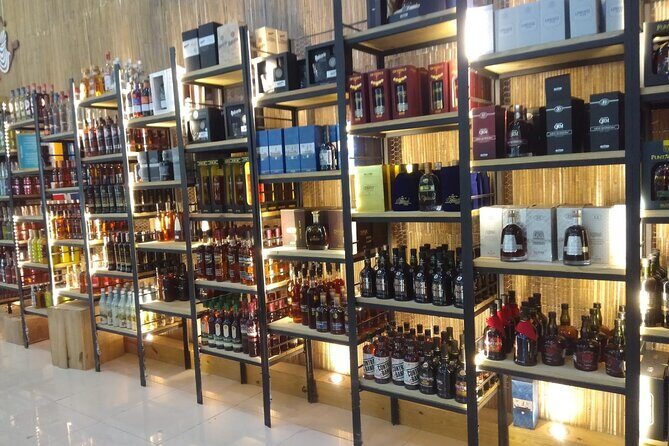 Guided Shopping Tour - Rum tasting, chocolate factory, Cigar factory - Quick Hits Before You Go