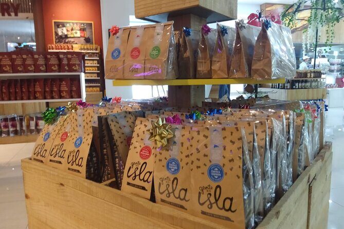 Guided Shopping Tour - Rum tasting, chocolate factory, Cigar factory - Don Lucas Cigars: Tobacco History First, Then Smooth Cigars