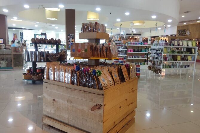 Guided Shopping Tour - Rum tasting, chocolate factory, Cigar factory - El Alfarero and the Paint Shop: Crafts You Can Understand (Not Just Browse)