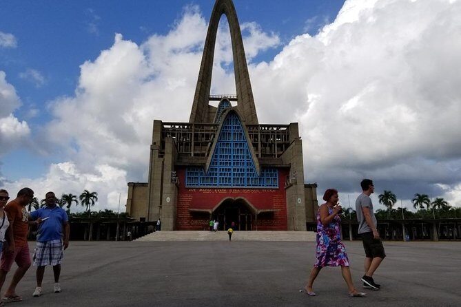 Half-Day Dominican Republic Safari Tour from Punta Cana - Mercado Municipal: How a Local Market Changes Your Perspective