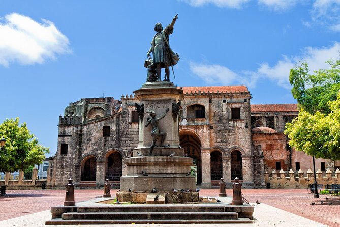 Half Day Excursion Colonial Zone Lighthouse to Colón and Tres Ojos from Santo Domingo - Colonial Zone stops: Parque Colón to Primada Cathedral