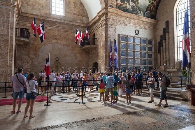 Half Day Excursion Colonial Zone Lighthouse to Colón and Tres Ojos from Santo Domingo - Guides, language, and photo help