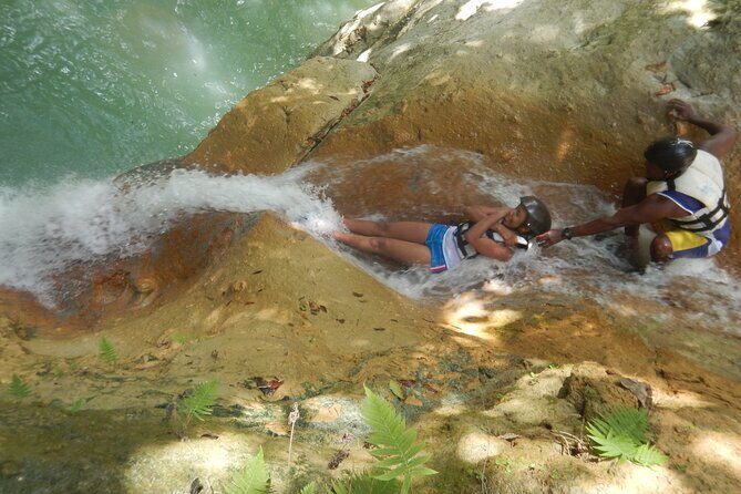 Hiking the 27 Waterfalls of Damajagua Tour from Santo Domingo - Lunch at the falls: fuel for sliding and splashing
