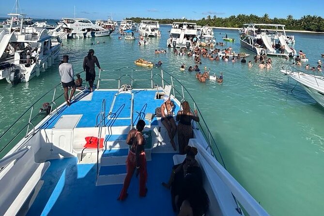 Hip Hop Beat and Live Dj Adults Only Party Boat and Free drinks - Should You Book This Punta Cana Party Boat?