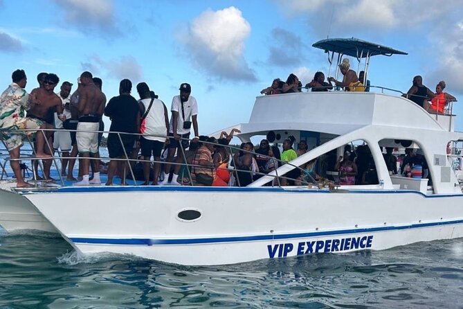 Hip Hop Beat and Live Dj Adults Only Party Boat and Free drinks - Timing, Boat Size, and Pickup: How the 3 Hours Usually Flow