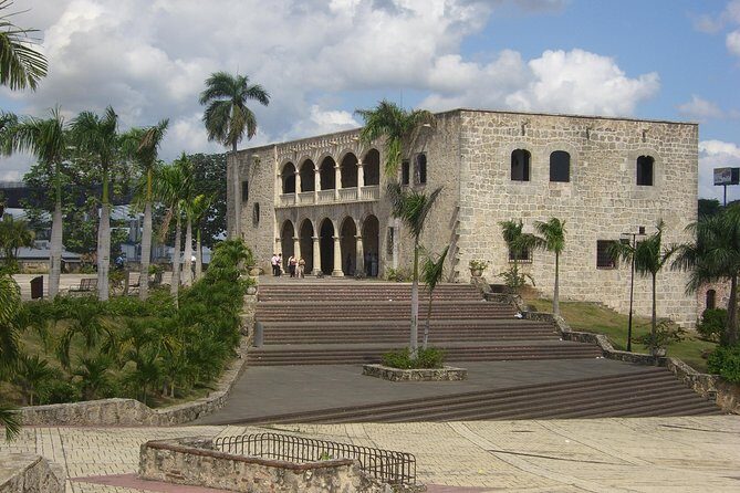 Historical City Tour Santo Domingo - Basilica Cathedral of Santa María la Menor: The First Cathedral Moment