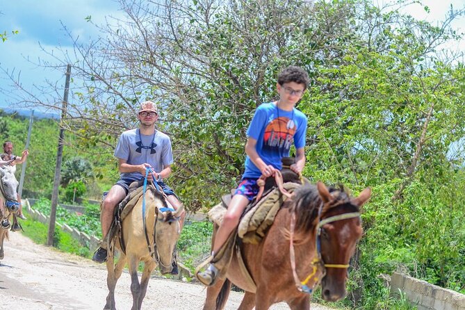 HORSEBACK - RIDE Through Punta Cana - What you actually pass on the way