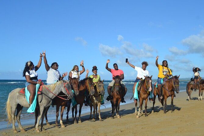 Horseback Riding on Puerto Plata - Getting to the corral: Pickup and a smoother start