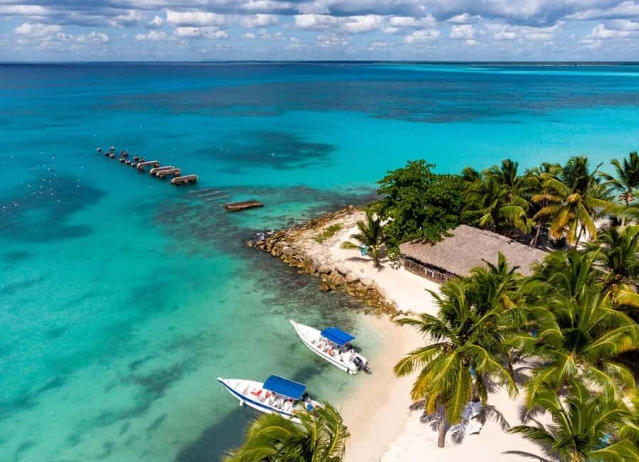 La Romana: Saona Island for Norwegian Sky Cruise Passengers - The Natural Pool and giant starfish: a short stop that matters